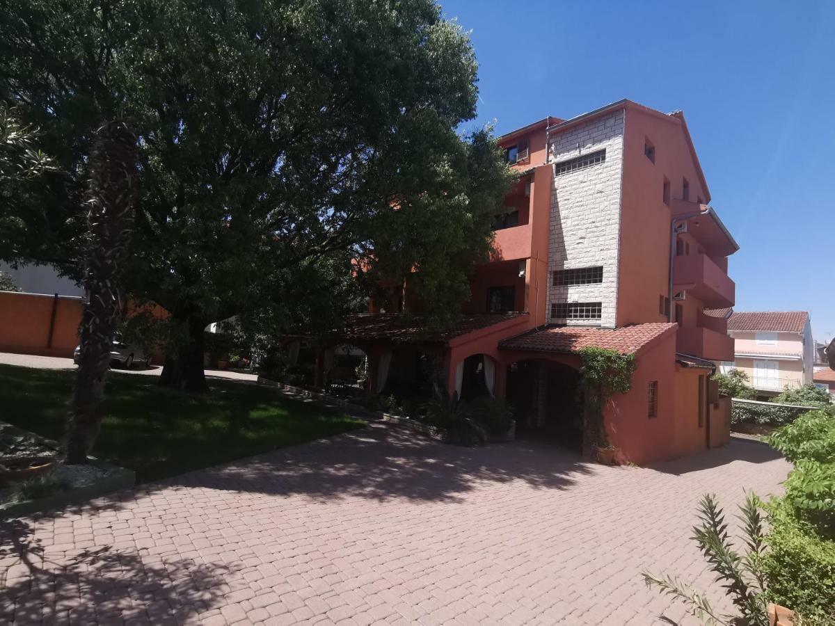 Villa Maimare Biograd Na Moru Exterior foto